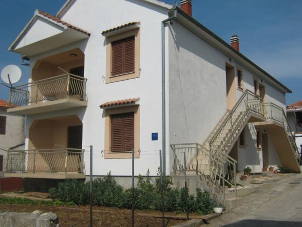 Apartmani Petra Pakoštane Buitenkant foto